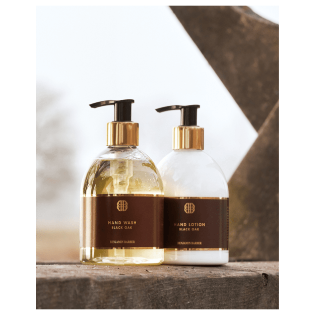 BENJAMIN BARBER dovanų dėžutė „Black Oak“ – prausiklis rankoms ir rankų losjonas 2 x 300 ml 1